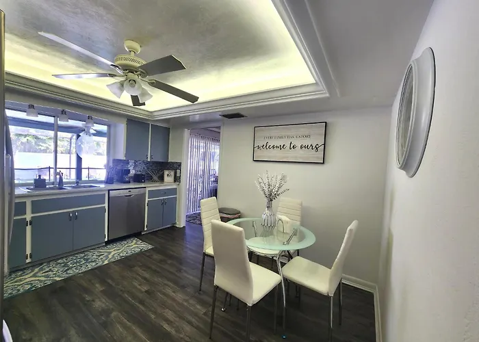 Cape Coral Cozy House